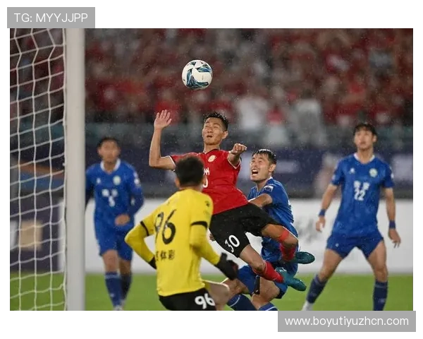 球探足球官网为用户提供全面的足球新闻、赛程和战术分析内容